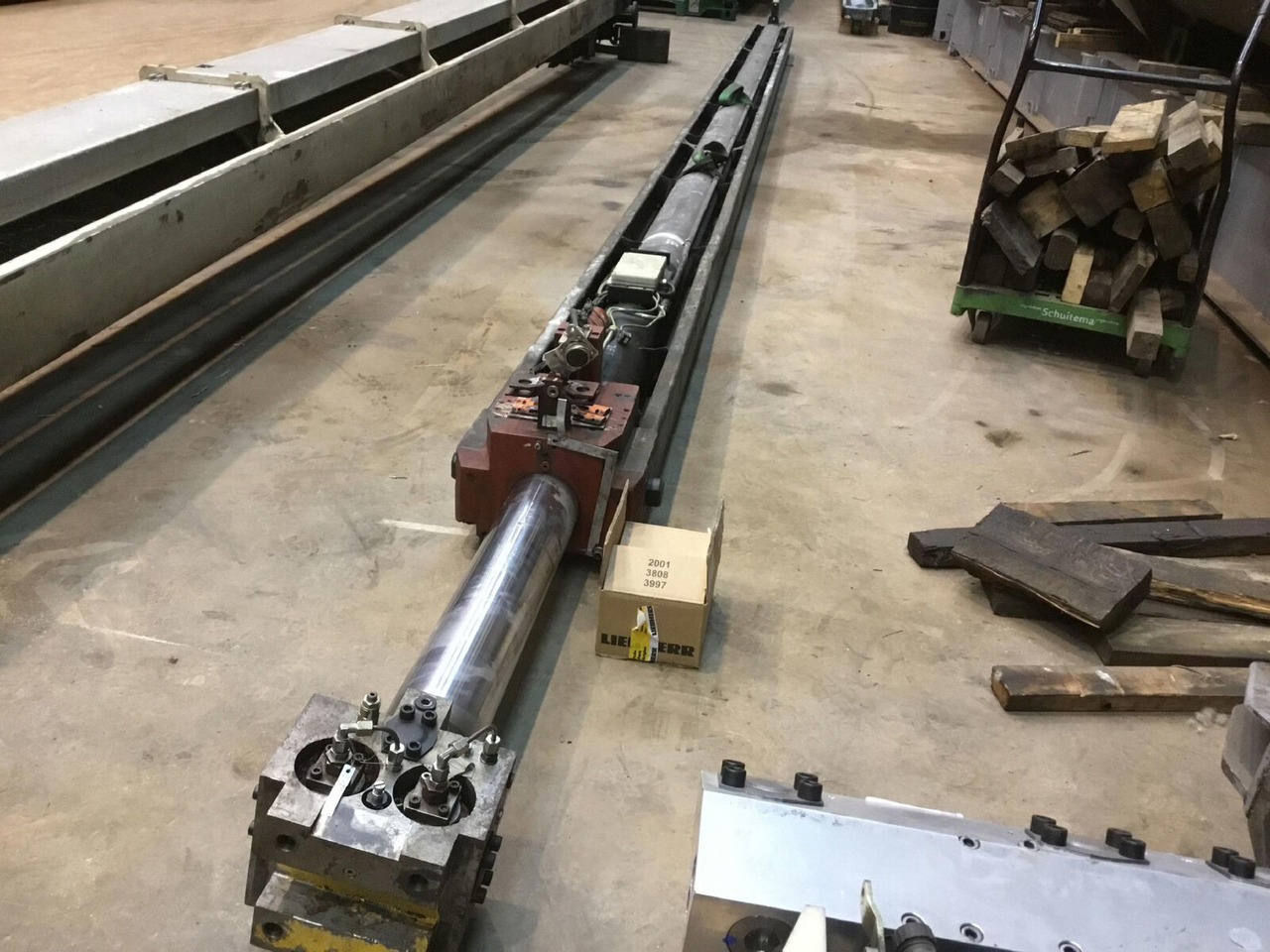 Grove GMK 4075 Telescopic boom cylinder - צילינדר הידרולי עבור עגורן נייד: תמונה 2 Grove GMK 4075 Telescopic boom cylinder - צילינדר הידרולי עבור עגורן נייד: תמונה 2