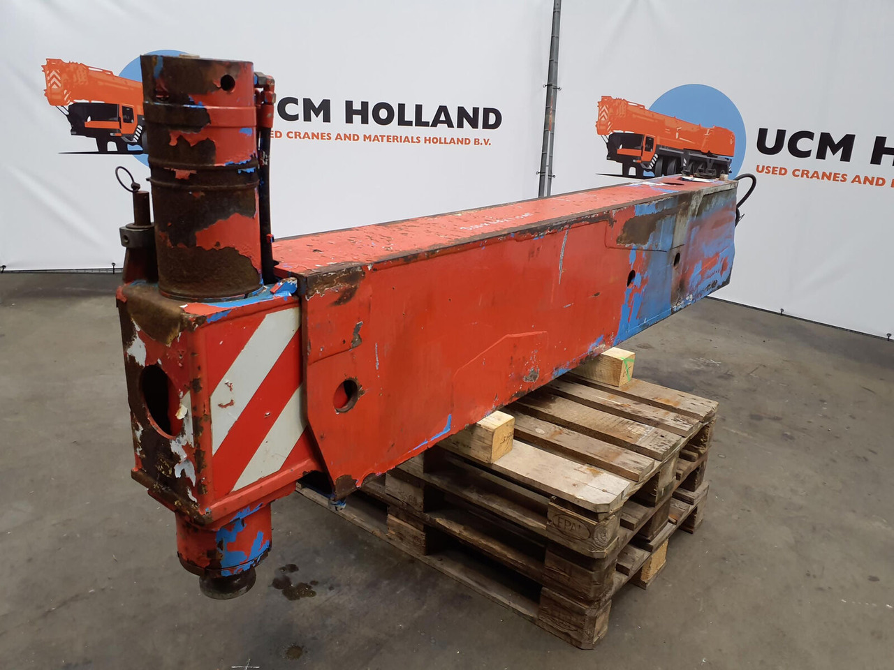 Grove GMK 5130-1 outrigger beam complete front - מתלה עבור עגורן נייד: תמונה 2 Grove GMK 5130-1 outrigger beam complete front - מתלה עבור עגורן נייד: תמונה 2