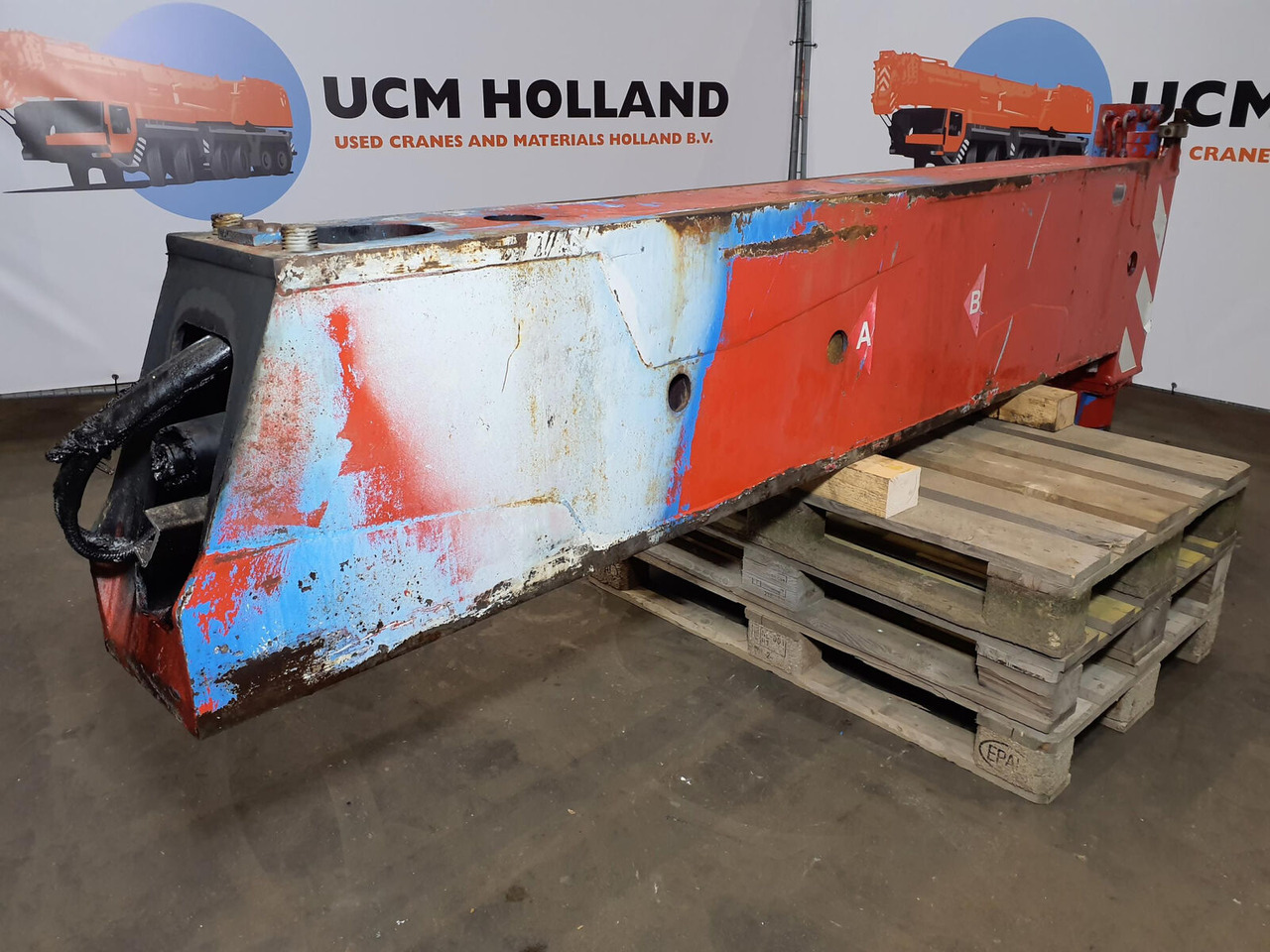 Grove GMK 5130-1 sliding beam complete rear - מתלה עבור עגורן נייד: תמונה 4 Grove GMK 5130-1 sliding beam complete rear - מתלה עבור עגורן נייד: תמונה 4