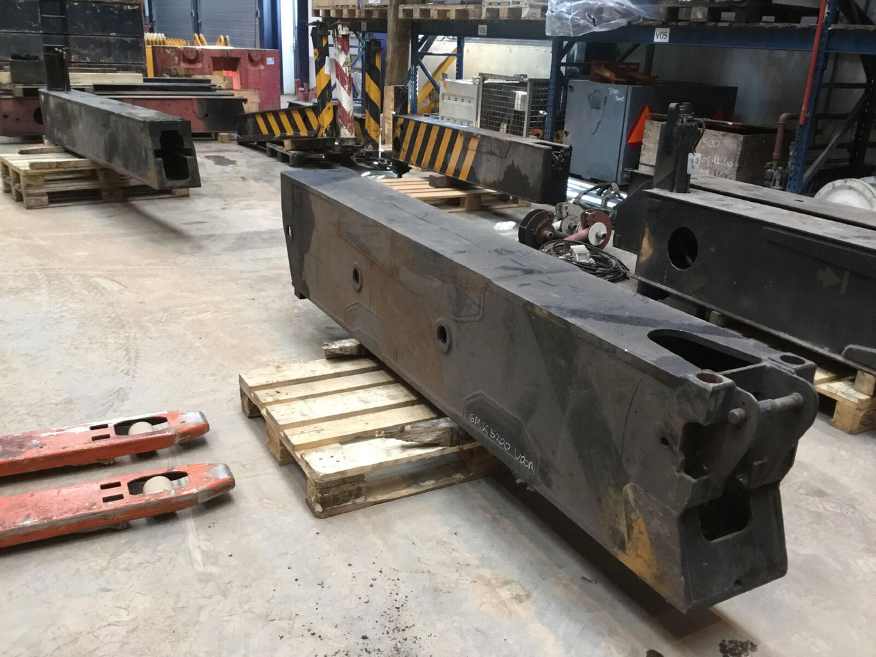 Grove GMK 5200 outrigger beam front - מתלה עבור עגורן נייד: תמונה 3 Grove GMK 5200 outrigger beam front - מתלה עבור עגורן נייד: תמונה 3