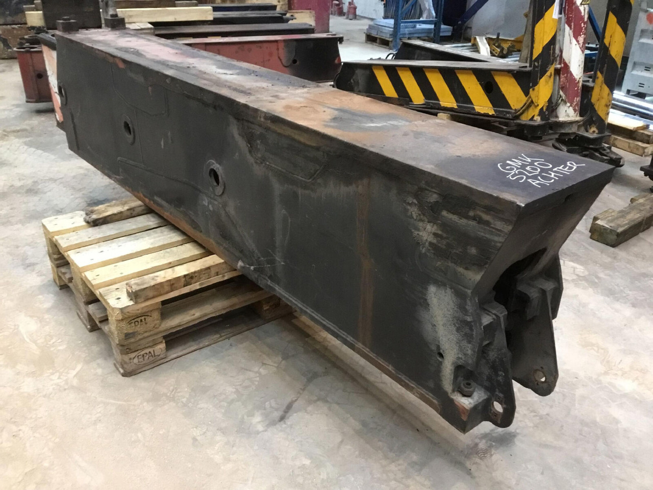 Grove GMK 5200 sliding beam rear - מתלה עבור עגורן: תמונה 3 Grove GMK 5200 sliding beam rear - מתלה עבור עגורן: תמונה 3