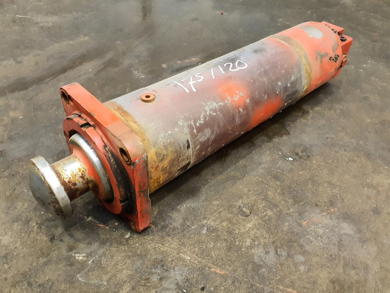 Grove GMK 5220, 5170 outrigger cylinder - מתלה עבור עגורן נייד: תמונה 2 Grove GMK 5220, 5170 outrigger cylinder - מתלה עבור עגורן נייד: תמונה 2