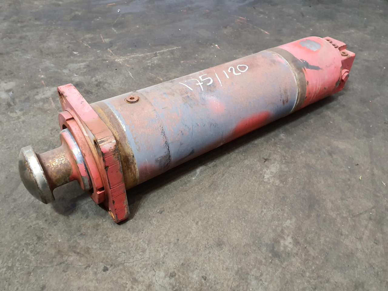 Grove GMK 5220, 5170 outrigger cylinder - מתלה עבור עגורן נייד: תמונה 4 Grove GMK 5220, 5170 outrigger cylinder - מתלה עבור עגורן נייד: תמונה 4