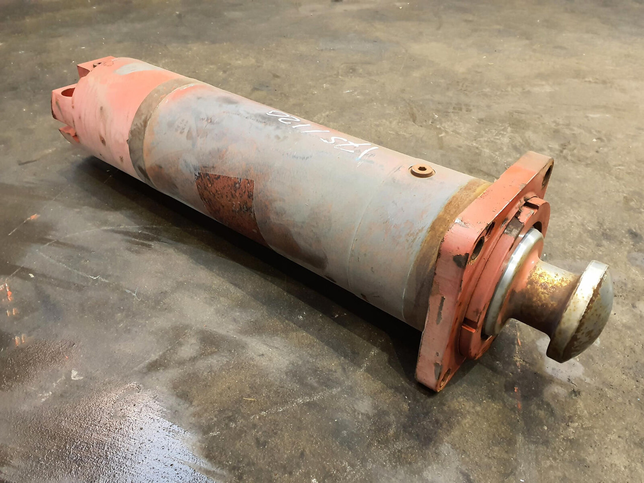 Grove GMK 5220, 5170 outrigger cylinder - מתלה עבור עגורן נייד: תמונה 1 Grove GMK 5220, 5170 outrigger cylinder - מתלה עבור עגורן נייד: תמונה 1
