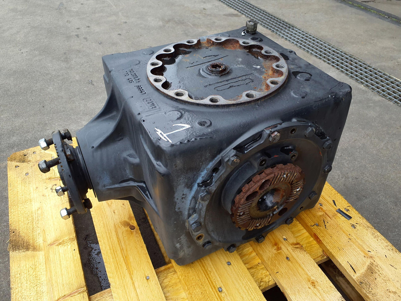 Grove GMK 6400 diff box axle 1 - הילוך דיפרנציאלי עבור עגורן נייד: תמונה 5 Grove GMK 6400 diff box axle 1 - הילוך דיפרנציאלי עבור עגורן נייד: תמונה 5