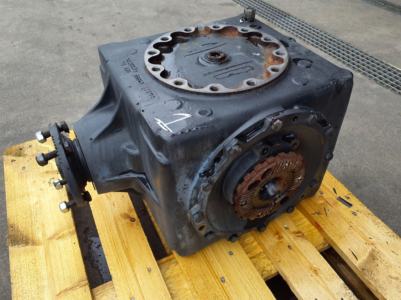 Grove GMK 6400 diff box axle 1 - הילוך דיפרנציאלי עבור עגורן נייד: תמונה 4 Grove GMK 6400 diff box axle 1 - הילוך דיפרנציאלי עבור עגורן נייד: תמונה 4