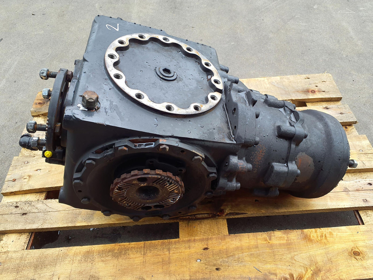 Grove GMK 6400 diff box axle2 - הילוך דיפרנציאלי עבור עגורן נייד: תמונה 4 Grove GMK 6400 diff box axle2 - הילוך דיפרנציאלי עבור עגורן נייד: תמונה 4