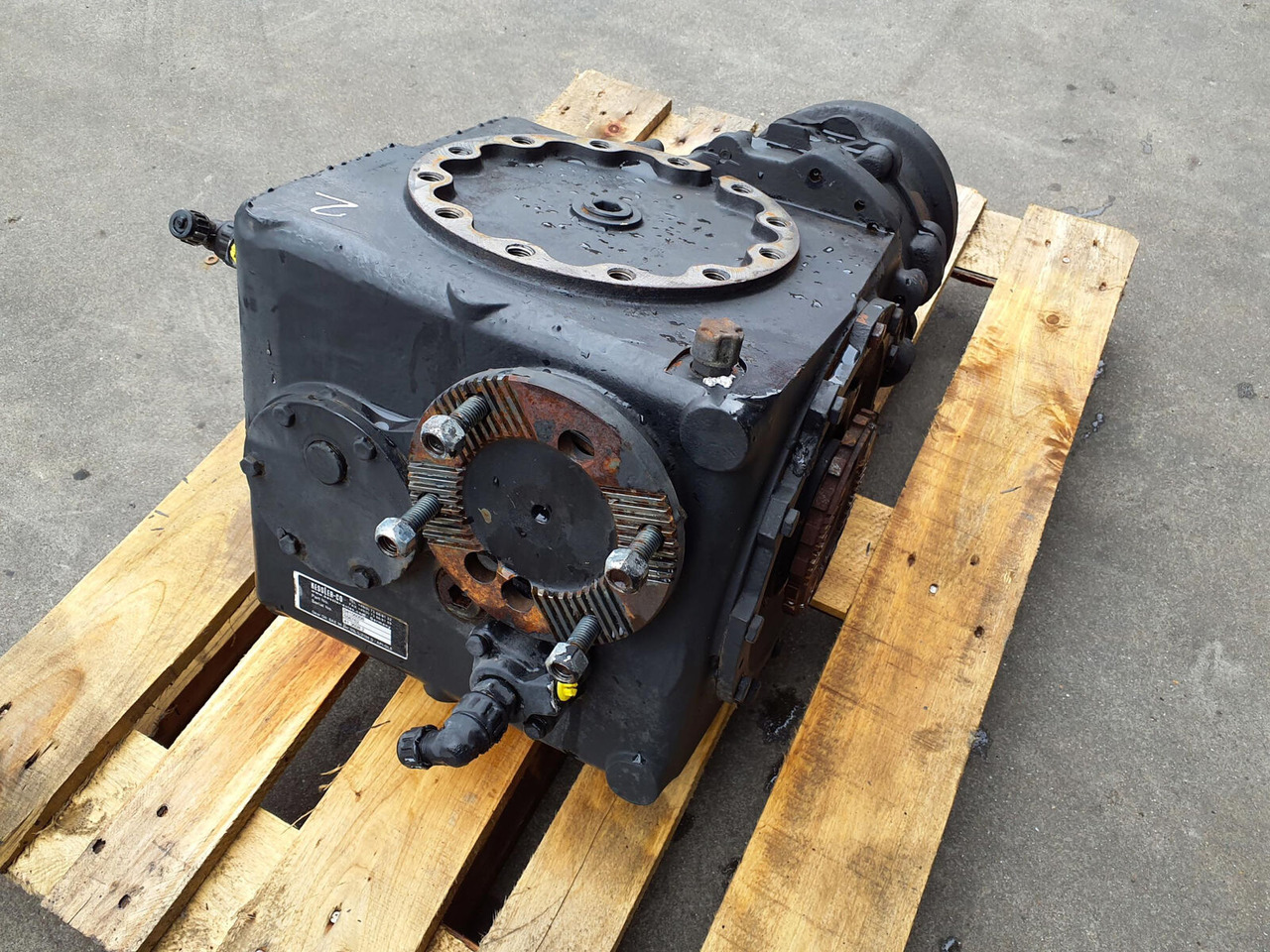 Grove GMK 6400 diff box axle2 - הילוך דיפרנציאלי עבור עגורן נייד: תמונה 3 Grove GMK 6400 diff box axle2 - הילוך דיפרנציאלי עבור עגורן נייד: תמונה 3