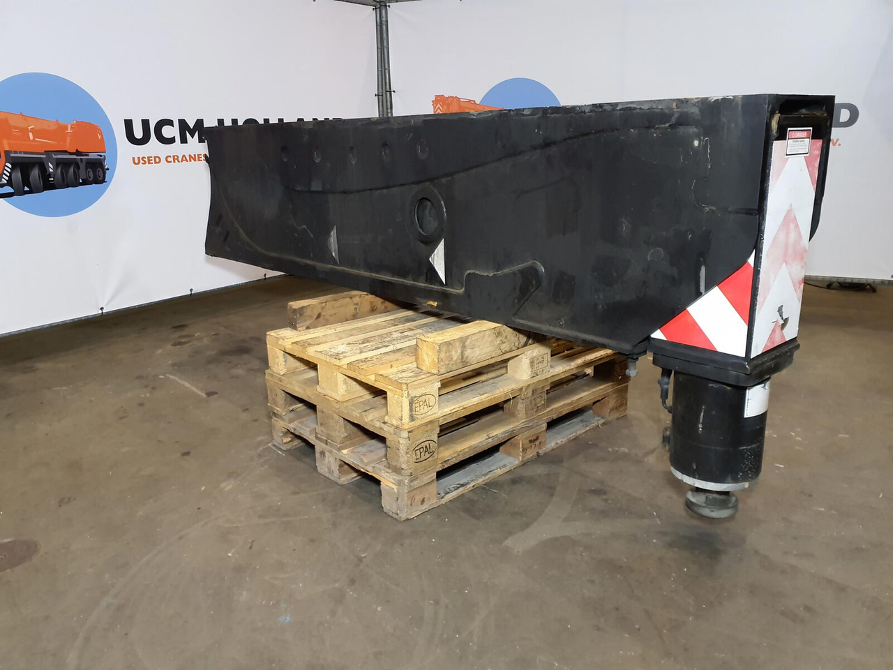 Grove GMK 6400 outrigger beam front complete - מתלה עבור עגורן: תמונה 1 Grove GMK 6400 outrigger beam front complete - מתלה עבור עגורן: תמונה 1