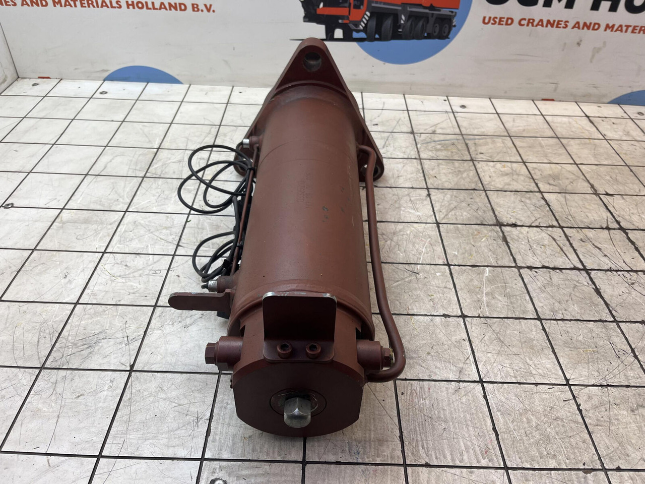 Grove GMK counterweight cylinder - צילינדר הידרולי עבור עגורן נייד: תמונה 2 Grove GMK counterweight cylinder - צילינדר הידרולי עבור עגורן נייד: תמונה 2