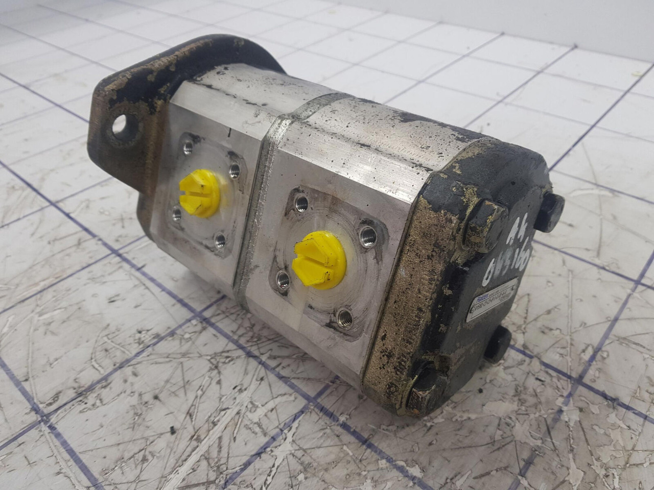 Haldex Haldex Barnes dual gear pump - משאבה הידרולית עבור עגורן: תמונה 3 Haldex Haldex Barnes dual gear pump - משאבה הידרולית עבור עגורן: תמונה 3