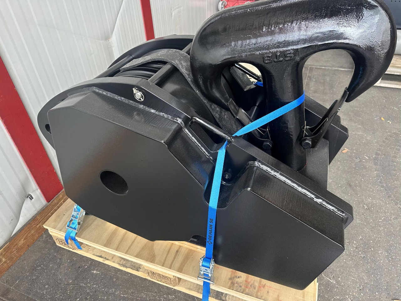 Hook block 23mm 5 sheave 125 ton - כננת עבור עגורן נייד: תמונה 1 Hook block 23mm 5 sheave 125 ton - כננת עבור עגורן נייד: תמונה 1