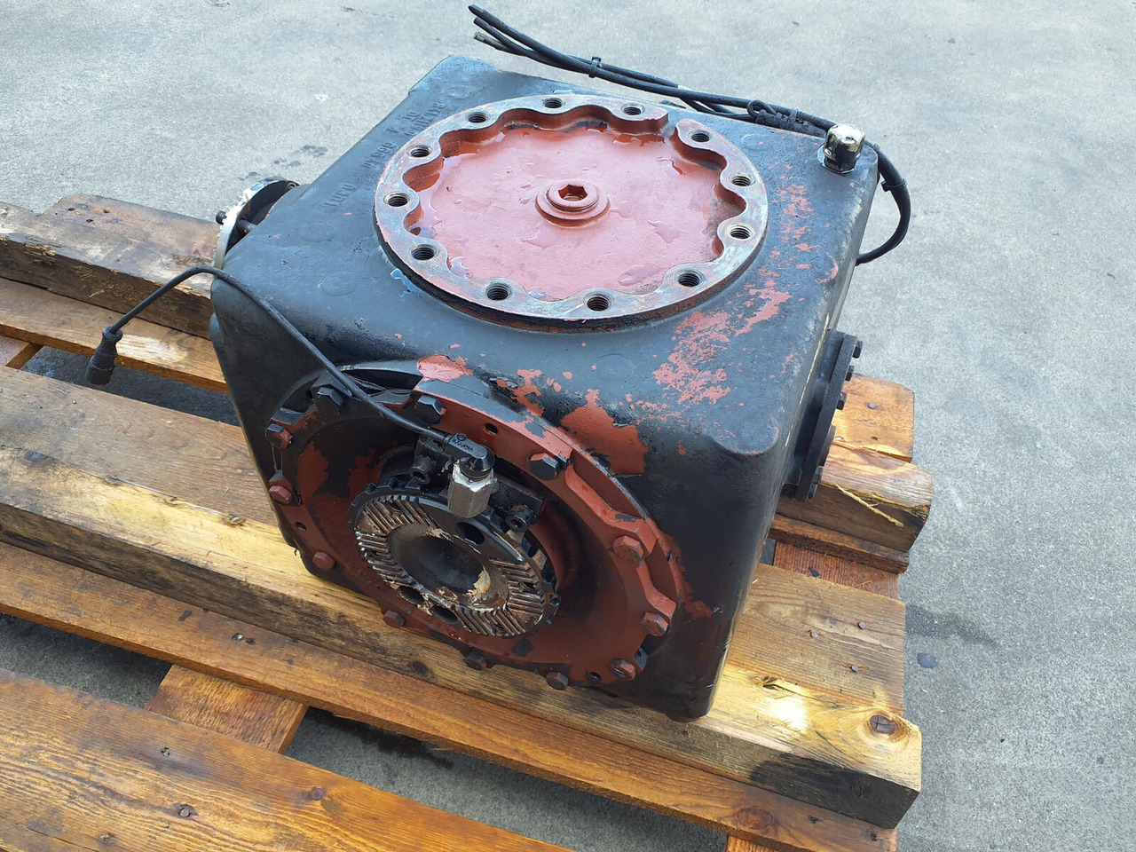 Kessler+Co GMK 3050 Diff box axle 1 - הילוך דיפרנציאלי עבור עגורן נייד: תמונה 3 Kessler+Co GMK 3050 Diff box axle 1 - הילוך דיפרנציאלי עבור עגורן נייד: תמונה 3