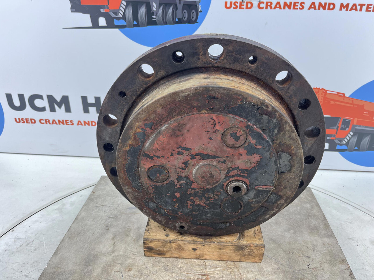 Kessler Planetary gear 17-24-67-32-3pl-H83-42 - הנעה סופית עבור עגורן נייד: תמונה 1 Kessler Planetary gear 17-24-67-32-3pl-H83-42 - הנעה סופית עבור עגורן נייד: תמונה 1