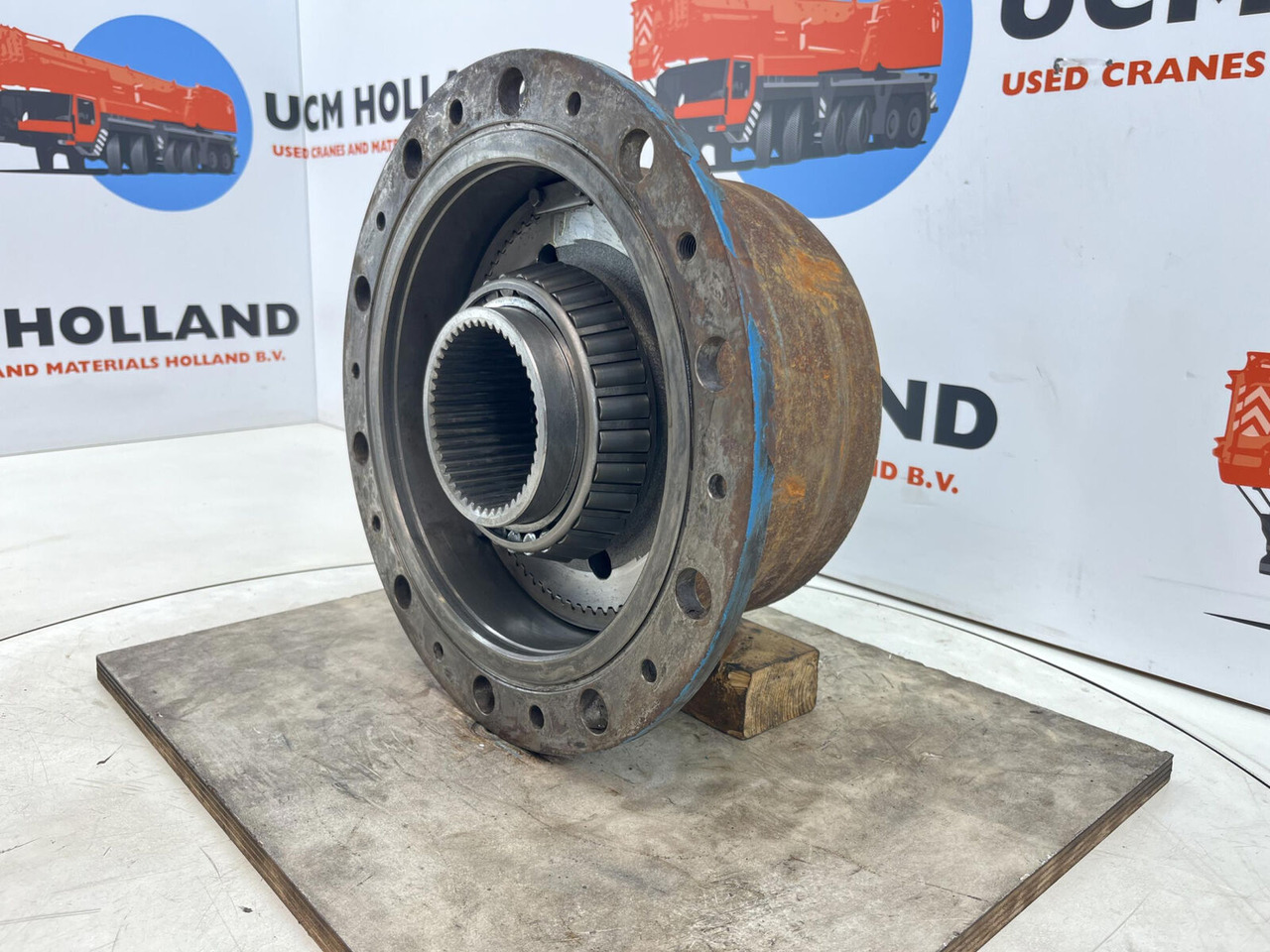 Kessler planetary gear 22-25-74-40-4pl-H172-46 - הנעה סופית עבור עגורן: תמונה 3 Kessler planetary gear 22-25-74-40-4pl-H172-46 - הנעה סופית עבור עגורן: תמונה 3