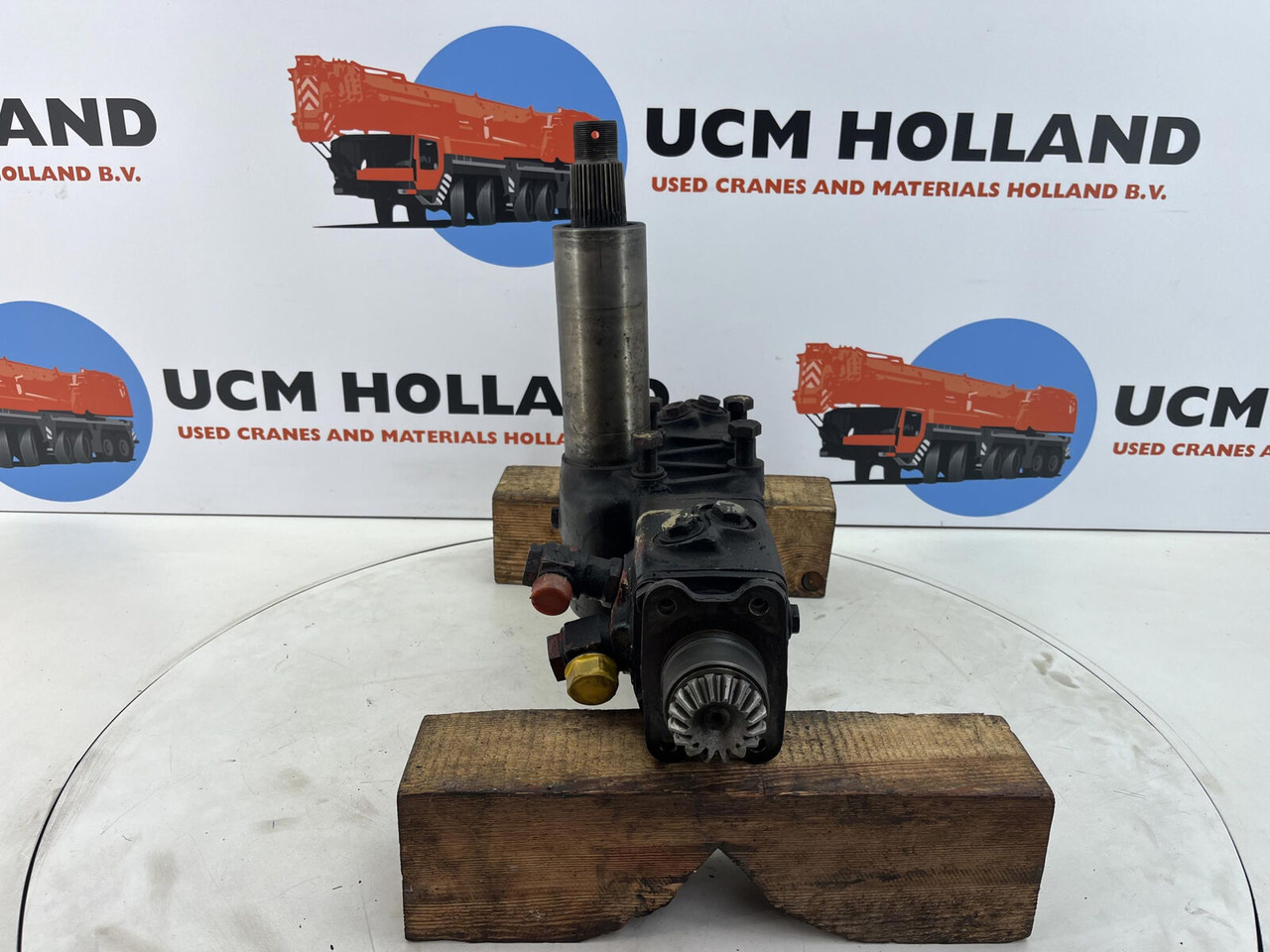 Krupp 4070 GMT steering box - ציוד היגוי עבור עגורן נייד: תמונה 3 Krupp 4070 GMT steering box - ציוד היגוי עבור עגורן נייד: תמונה 3