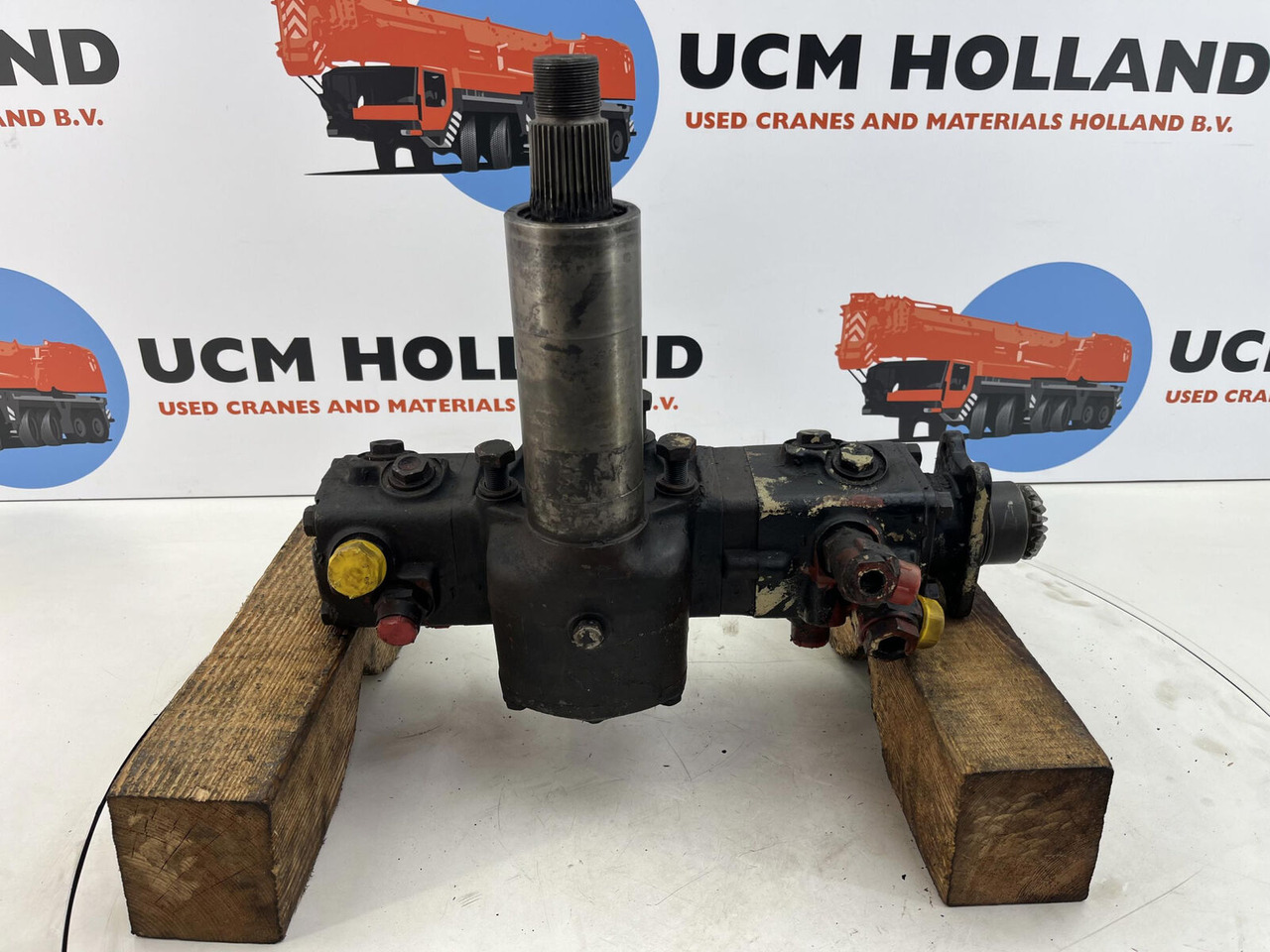 Krupp 4070 GMT steering box - ציוד היגוי עבור עגורן נייד: תמונה 4 Krupp 4070 GMT steering box - ציוד היגוי עבור עגורן נייד: תמונה 4