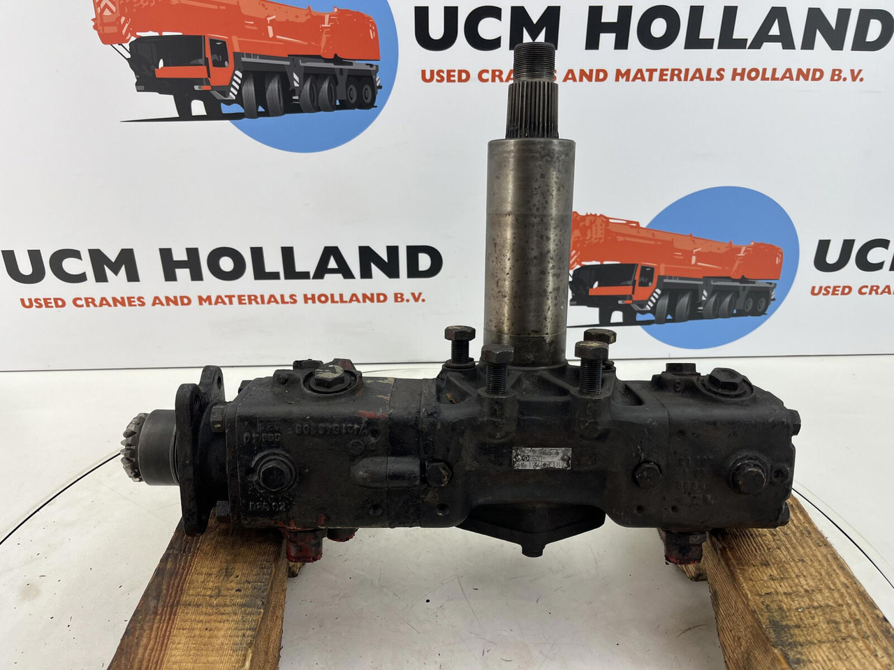 Krupp 4070 GMT steering box - ציוד היגוי עבור עגורן נייד: תמונה 1 Krupp 4070 GMT steering box - ציוד היגוי עבור עגורן נייד: תמונה 1