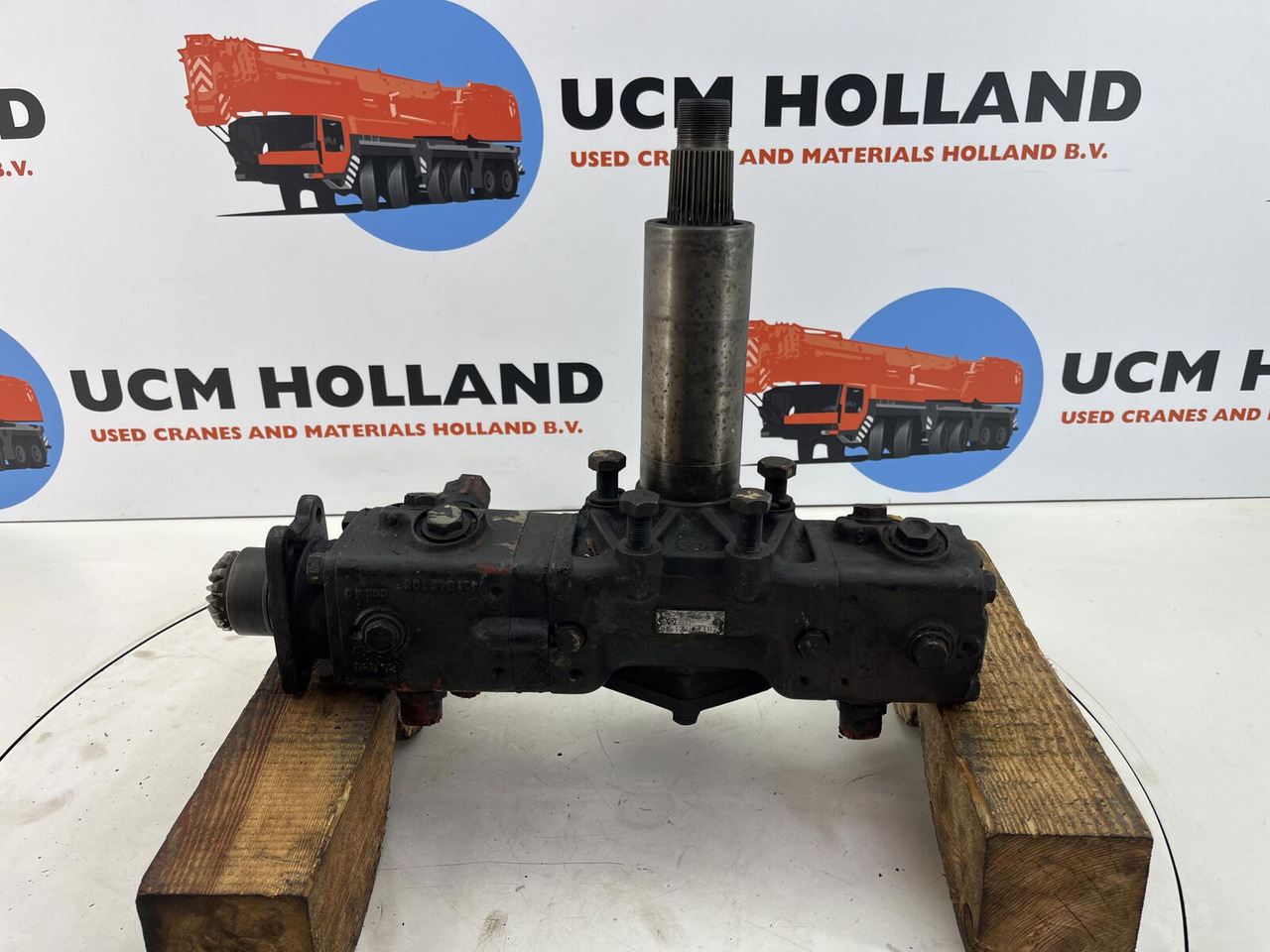 Krupp 4070 GMT steering box - ציוד היגוי עבור עגורן נייד: תמונה 2 Krupp 4070 GMT steering box - ציוד היגוי עבור עגורן נייד: תמונה 2