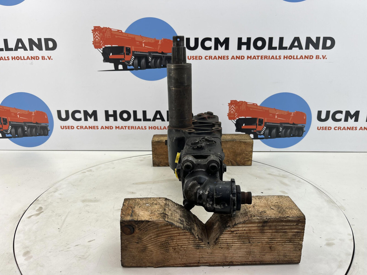 Krupp 70 GMT/AT steering box - ציוד היגוי עבור עגורן נייד: תמונה 2 Krupp 70 GMT/AT steering box - ציוד היגוי עבור עגורן נייד: תמונה 2