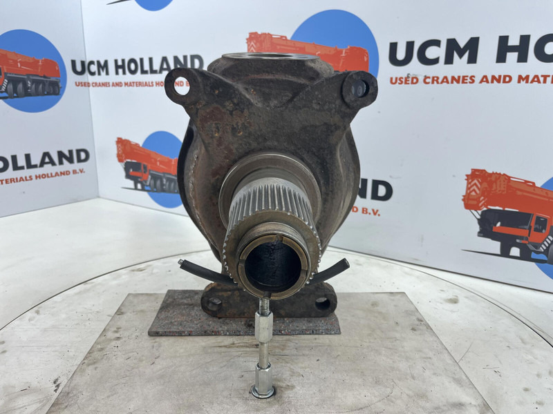 Krupp 70 GMT Steering knuckle axle 2 - מפרק היגוי עבור עגורן: תמונה 2 Krupp 70 GMT Steering knuckle axle 2 - מפרק היגוי עבור עגורן: תמונה 2