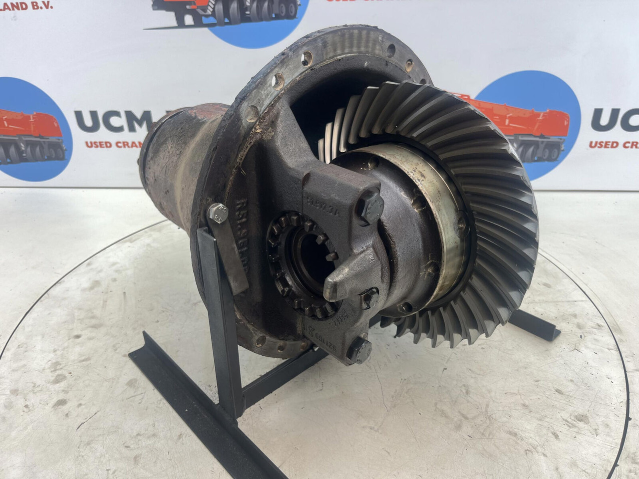 Krupp 70 GMT end differential 17x36 axle 4 - הילוך דיפרנציאלי עבור עגורן: תמונה 1 Krupp 70 GMT end differential 17x36 axle 4 - הילוך דיפרנציאלי עבור עגורן: תמונה 1