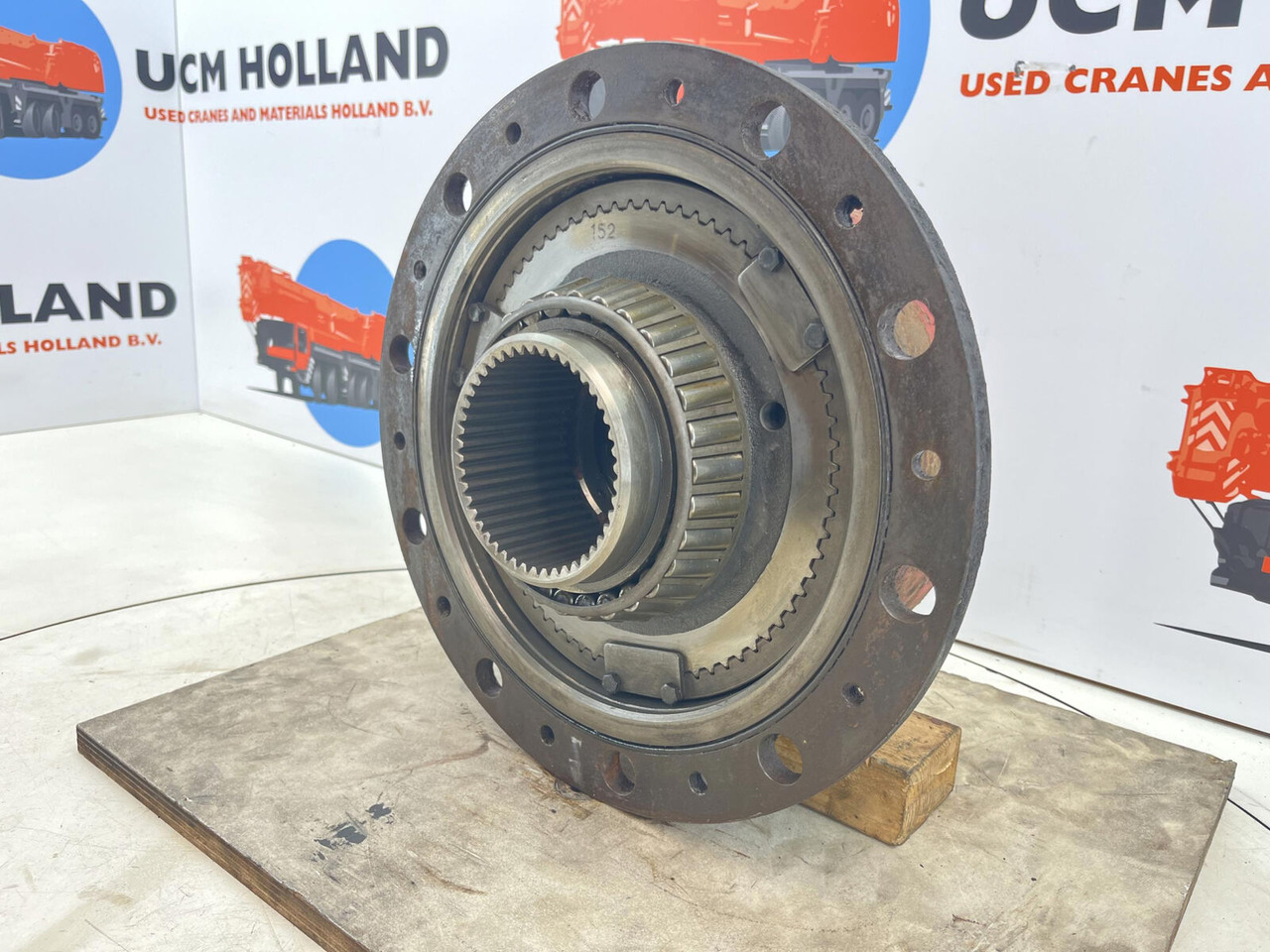 Krupp 70 GMT planetary gear 22-25-74-38-3pl-H135-46 - הנעה סופית עבור עגורן נייד: תמונה 3 Krupp 70 GMT planetary gear 22-25-74-38-3pl-H135-46 - הנעה סופית עבור עגורן נייד: תמונה 3