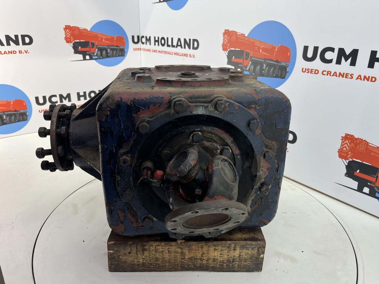 Krupp KMK 4070 diff box - הילוך דיפרנציאלי עבור עגורן נייד: תמונה 1 Krupp KMK 4070 diff box - הילוך דיפרנציאלי עבור עגורן נייד: תמונה 1