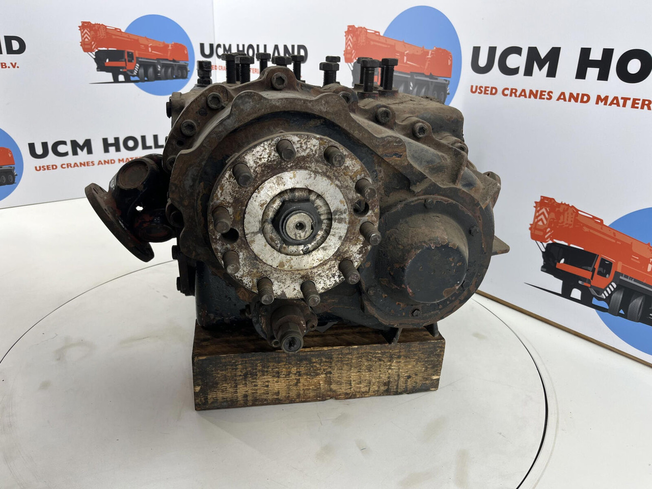 Krupp KMK 4070 diff box - הילוך דיפרנציאלי עבור עגורן נייד: תמונה 2 Krupp KMK 4070 diff box - הילוך דיפרנציאלי עבור עגורן נייד: תמונה 2