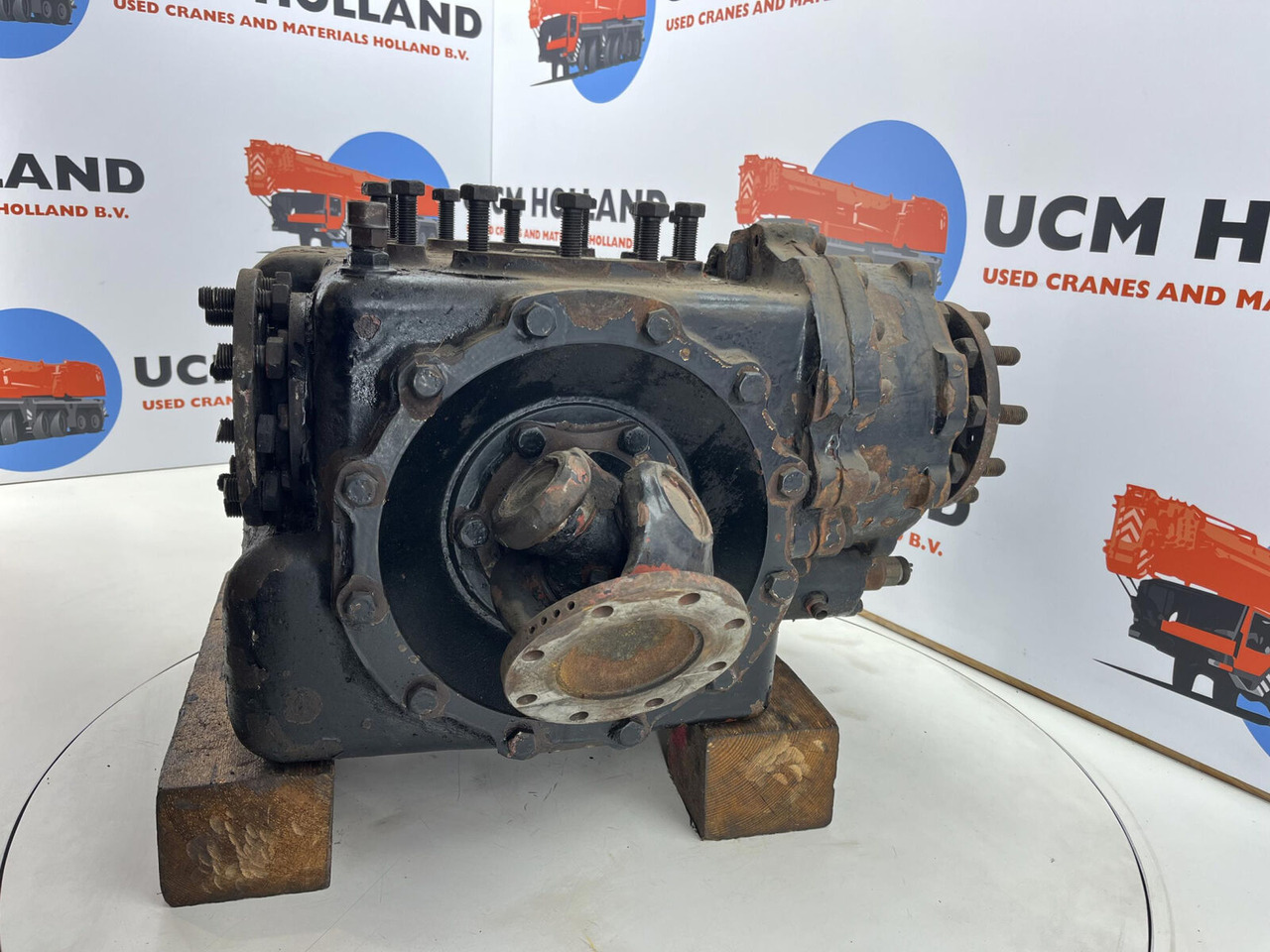 Krupp KMK 4070 diff box - הילוך דיפרנציאלי עבור עגורן נייד: תמונה 3 Krupp KMK 4070 diff box - הילוך דיפרנציאלי עבור עגורן נייד: תמונה 3