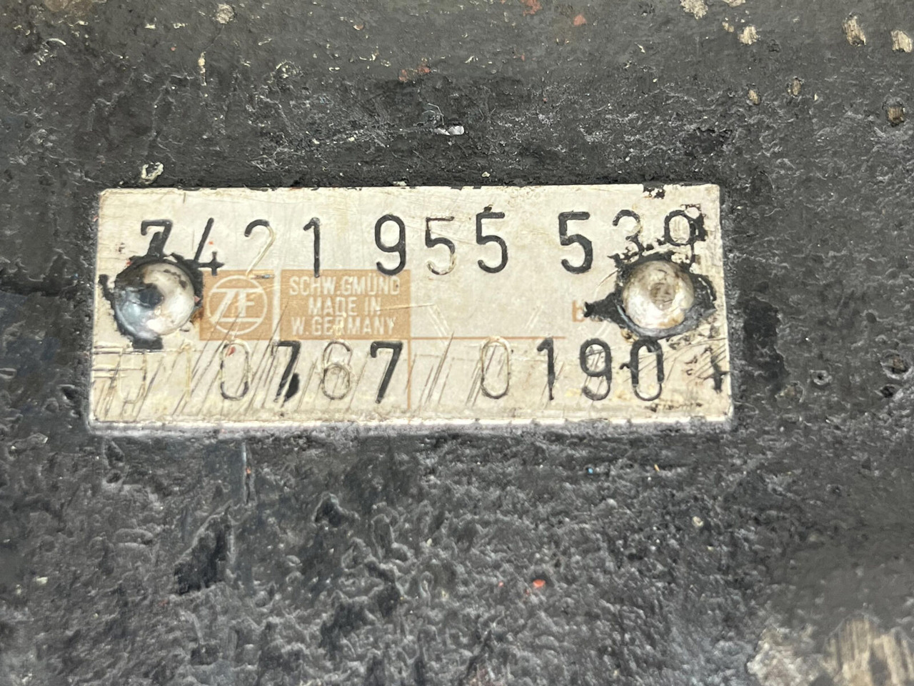 ציוד היגוי עבור עגורן נייד Krupp KMK 4070 steering box only for parts: תמונה 6 ציוד היגוי עבור עגורן נייד Krupp KMK 4070 steering box only for parts: תמונה 6