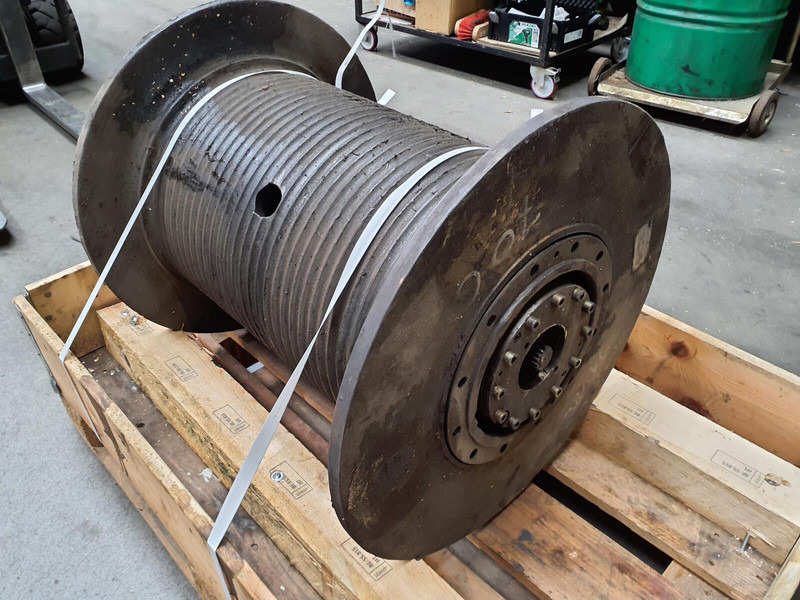 Krupp KMK 4070 winch - עגורן מעמיס: תמונה 3 Krupp KMK 4070 winch - עגורן מעמיס: תמונה 3