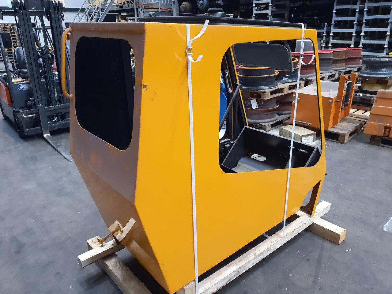 Krupp KMK 5100 upper cabin - תא עבור עגורן נייד: תמונה 3 Krupp KMK 5100 upper cabin - תא עבור עגורן נייד: תמונה 3