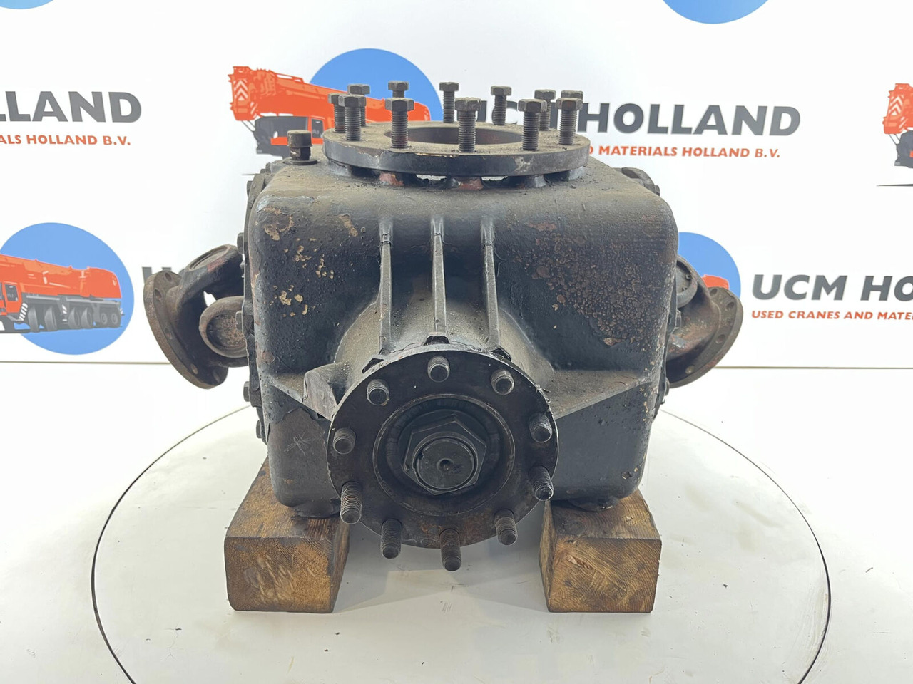 Krupp KMK diff box - הילוך דיפרנציאלי עבור עגורן נייד: תמונה 1 Krupp KMK diff box - הילוך דיפרנציאלי עבור עגורן נייד: תמונה 1