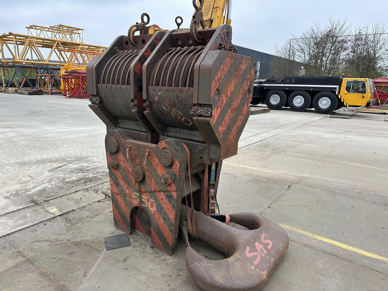 Liebherr 28mm 14 sheave 400 ton - עגורן מעמיס: תמונה 2 Liebherr 28mm 14 sheave 400 ton - עגורן מעמיס: תמונה 2