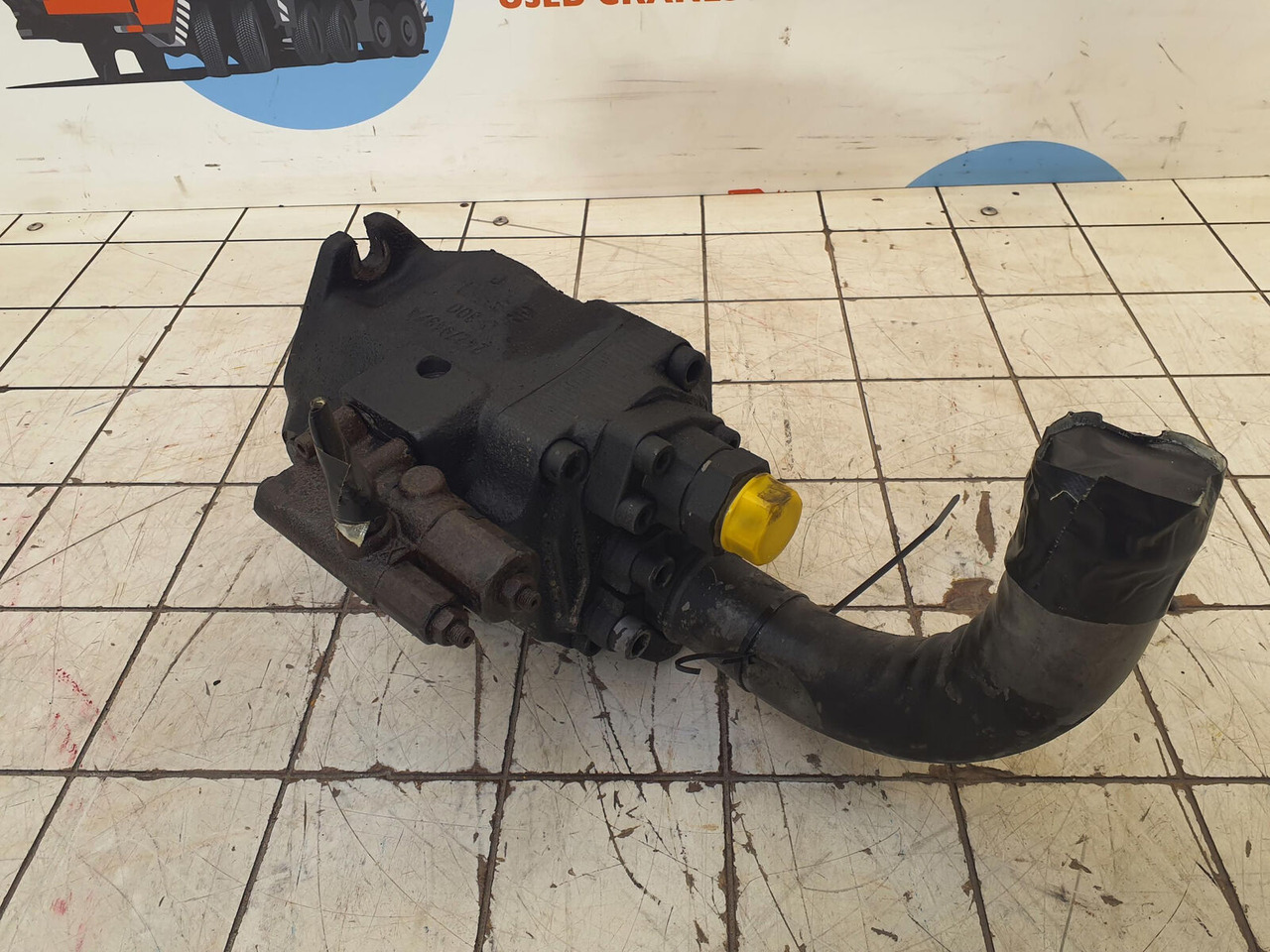 Liebherr IEBHERR LTM 1400-7.1 VARIABLE PUMP A10VO 45cm³/U - משאבה הידרולית עבור עגורן נייד: תמונה 2 Liebherr IEBHERR LTM 1400-7.1 VARIABLE PUMP A10VO 45cm³/U - משאבה הידרולית עבור עגורן נייד: תמונה 2