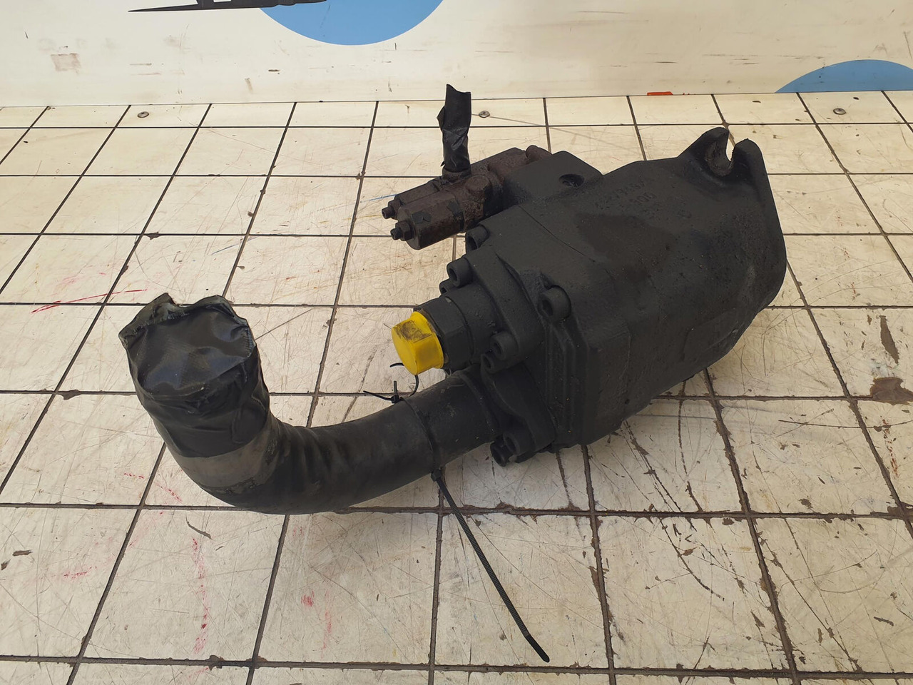 Liebherr IEBHERR LTM 1400-7.1 VARIABLE PUMP A10VO 45cm³/U - משאבה הידרולית עבור עגורן נייד: תמונה 3 Liebherr IEBHERR LTM 1400-7.1 VARIABLE PUMP A10VO 45cm³/U - משאבה הידרולית עבור עגורן נייד: תמונה 3