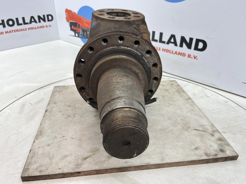 Liebherr LT 1090 Steering knuckle 16 holes - מפרק היגוי עבור עגורן: תמונה 2 Liebherr LT 1090 Steering knuckle 16 holes - מפרק היגוי עבור עגורן: תמונה 2