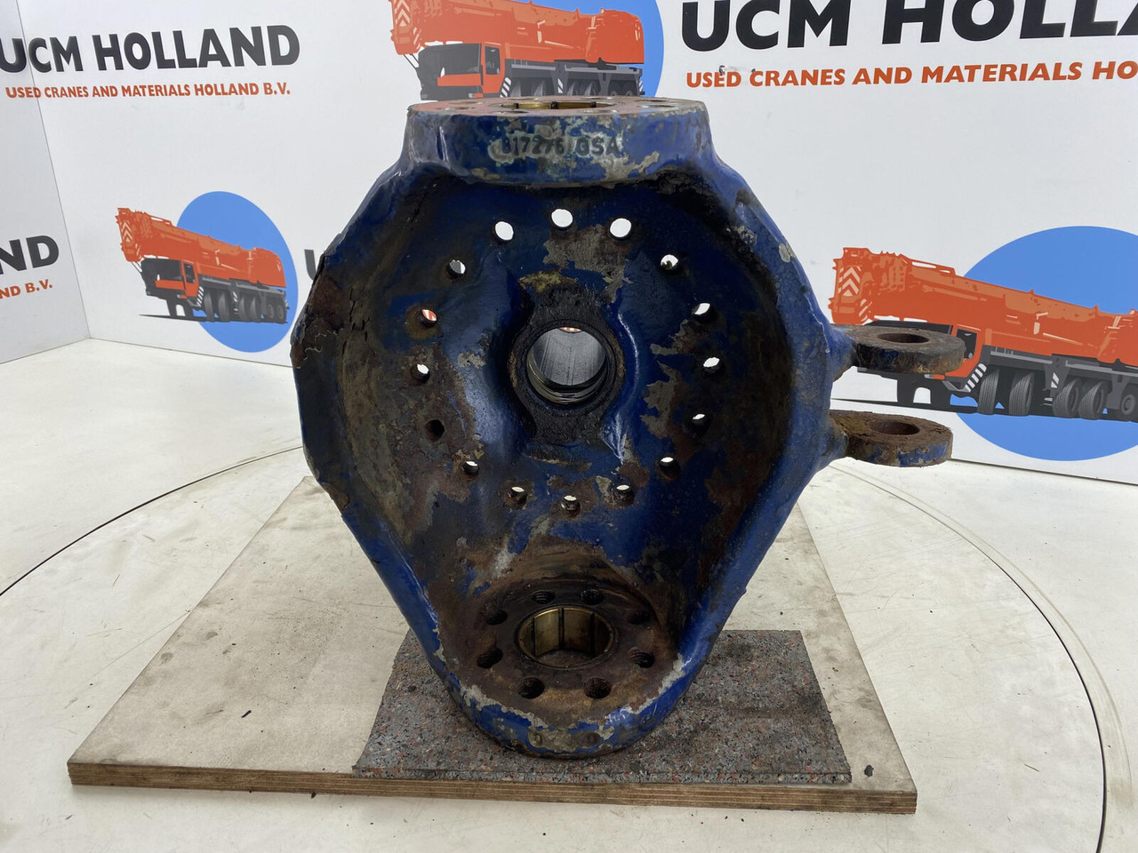 Liebherr LTM 1030-2 Steering knuckle 16 holes axle 2 - מפרק היגוי עבור עגורן נייד: תמונה 5 Liebherr LTM 1030-2 Steering knuckle 16 holes axle 2 - מפרק היגוי עבור עגורן נייד: תמונה 5
