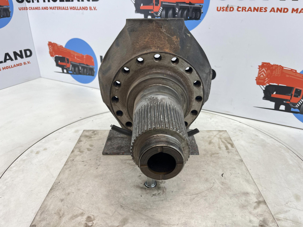 Liebherr LTM 1035 Steering knuckle 16 holes axle 1 - מפרק היגוי עבור עגורן נייד: תמונה 2 Liebherr LTM 1035 Steering knuckle 16 holes axle 1 - מפרק היגוי עבור עגורן נייד: תמונה 2