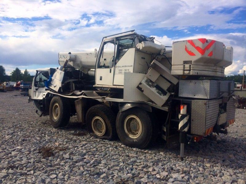 Liebherr LTM 1045-3.1 for parts - עגורן נייד: תמונה 2 Liebherr LTM 1045-3.1 for parts - עגורן נייד: תמונה 2