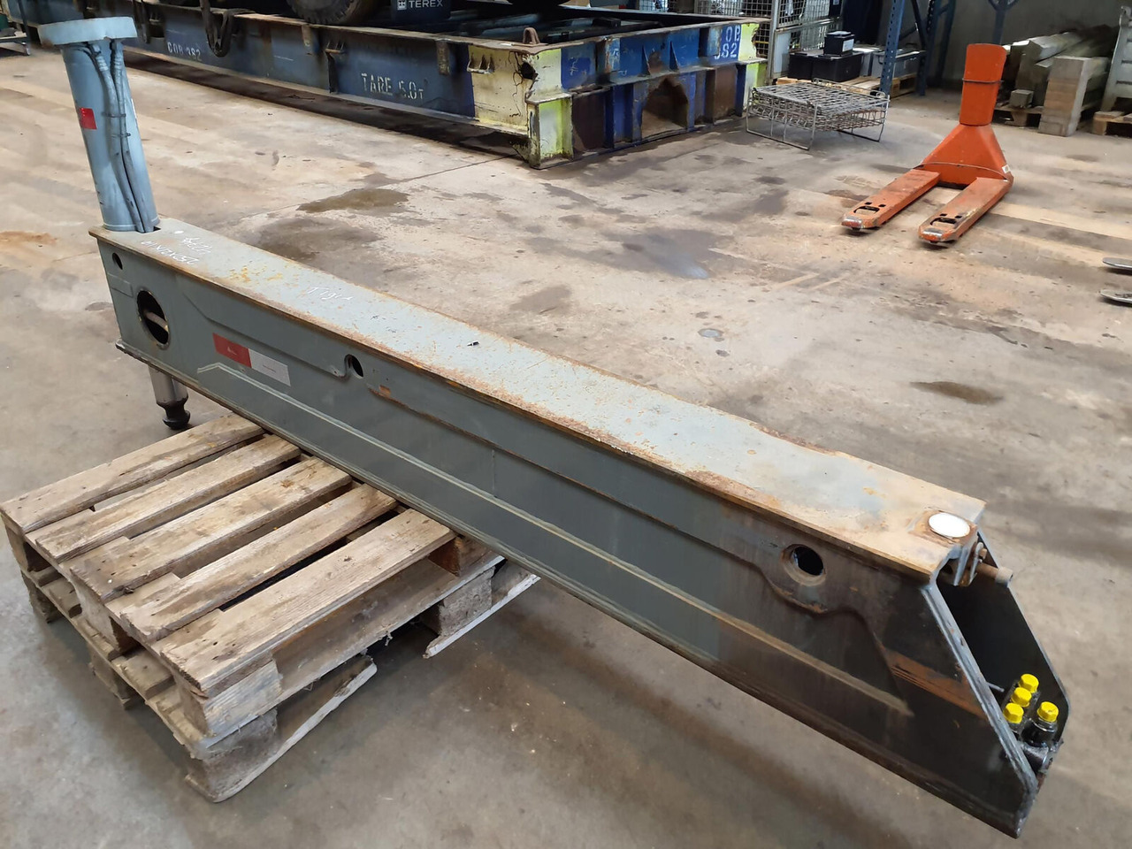 Liebherr LTM 1050-1 Outrigger rear - מתלה עבור עגורן נייד: תמונה 3 Liebherr LTM 1050-1 Outrigger rear - מתלה עבור עגורן נייד: תמונה 3