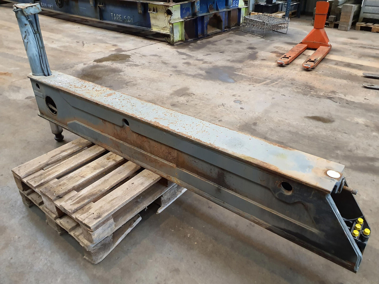 Liebherr LTM 1050-1 outrigger rear - מתלה עבור עגורן נייד: תמונה 3 Liebherr LTM 1050-1 outrigger rear - מתלה עבור עגורן נייד: תמונה 3