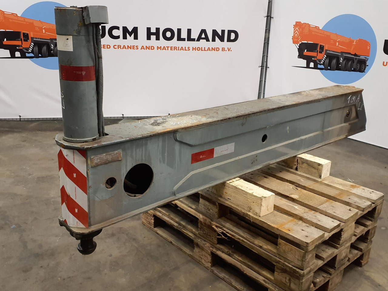 Liebherr LTM 1050-1 sliding beam complete front - מתלה עבור עגורן נייד: תמונה 2 Liebherr LTM 1050-1 sliding beam complete front - מתלה עבור עגורן נייד: תמונה 2