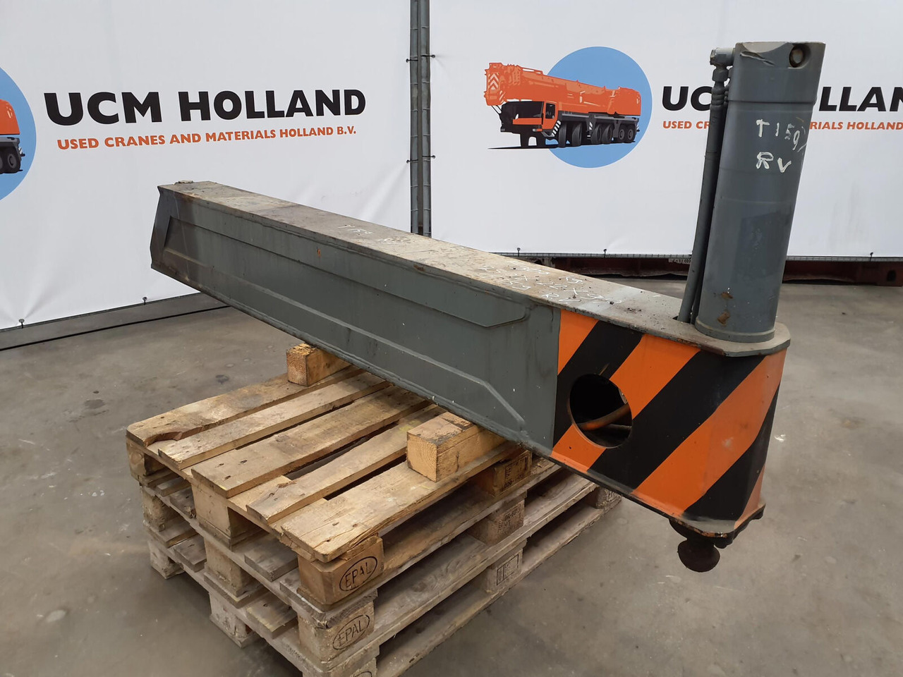 Liebherr LTM 1050-1 sliding beam complete front - מתלה עבור עגורן נייד: תמונה 1 Liebherr LTM 1050-1 sliding beam complete front - מתלה עבור עגורן נייד: תמונה 1