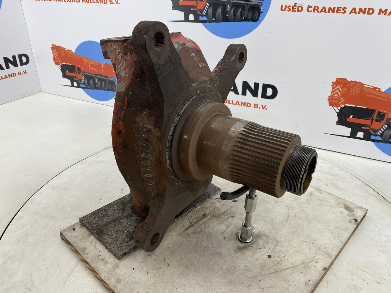 Liebherr LTM 1060 Steering knuckle axle 1 and 2 - מפרק היגוי עבור עגורן נייד: תמונה 3 Liebherr LTM 1060 Steering knuckle axle 1 and 2 - מפרק היגוי עבור עגורן נייד: תמונה 3