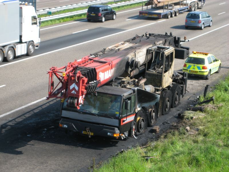 Liebherr LTM 1080/1m - עגורן לכל שטח: תמונה 1 Liebherr LTM 1080/1m - עגורן לכל שטח: תמונה 1