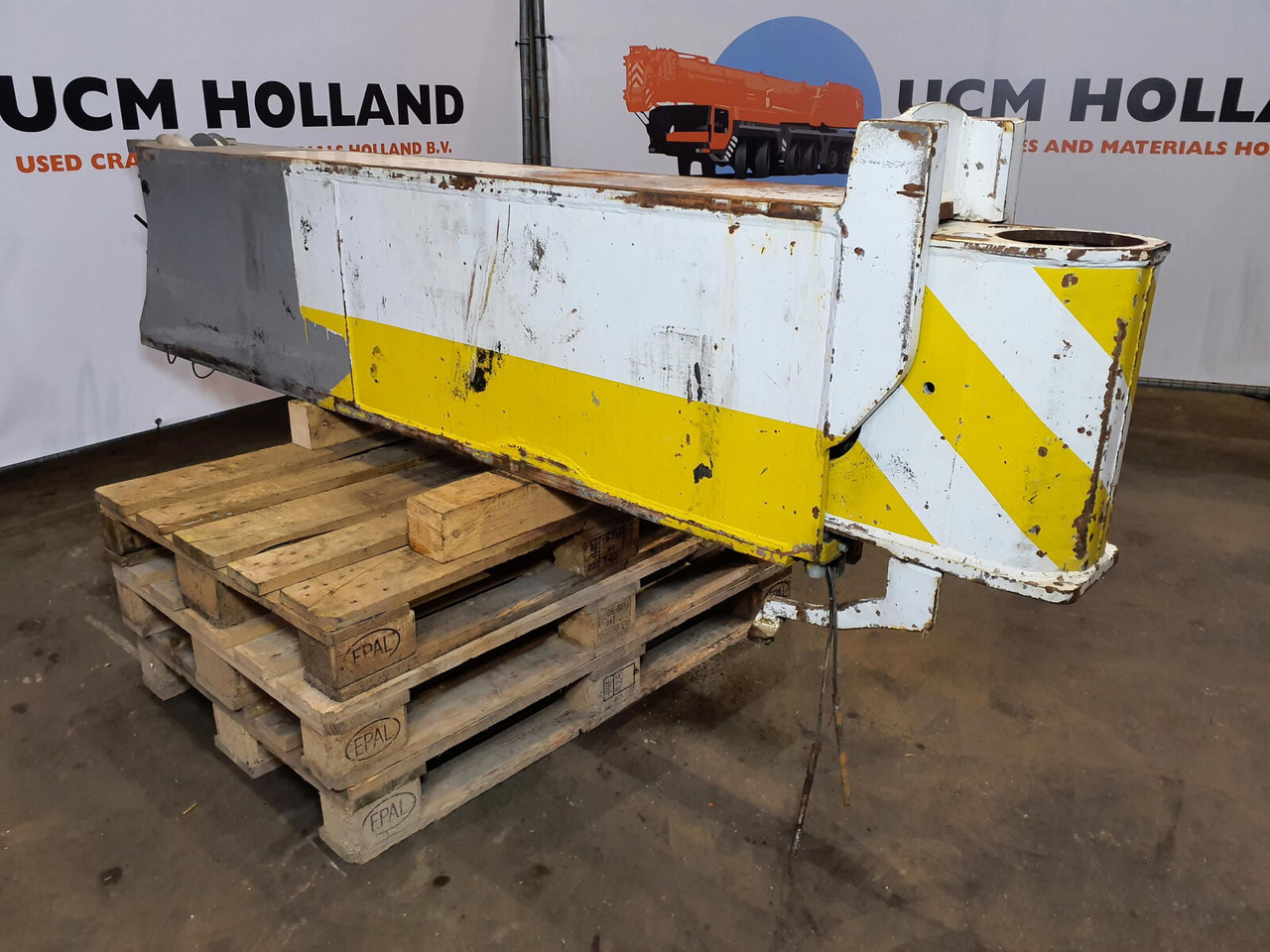 Liebherr LTM 1090-2 outrigger beam rear - מתלה עבור עגורן: תמונה 1 Liebherr LTM 1090-2 outrigger beam rear - מתלה עבור עגורן: תמונה 1