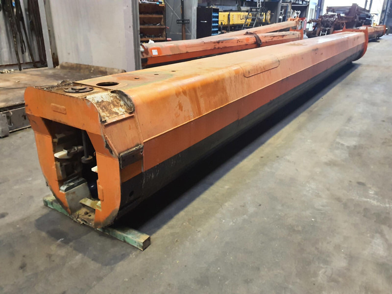 Liebherr LTM 1095-5.1 Telescopic section 1 - גוף וחלק חיצוני עבור עגורן: תמונה 3 Liebherr LTM 1095-5.1 Telescopic section 1 - גוף וחלק חיצוני עבור עגורן: תמונה 3