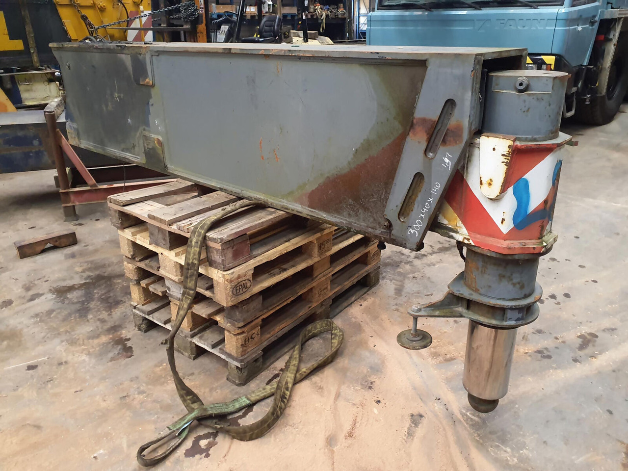 Liebherr LTM 1300 outrigger complete rear L - מתלה עבור עגורן נייד: תמונה 1 Liebherr LTM 1300 outrigger complete rear L - מתלה עבור עגורן נייד: תמונה 1